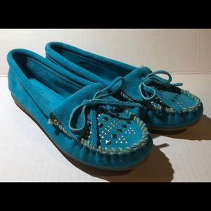 Minnetonka Moccasins Agua Sz 6 New